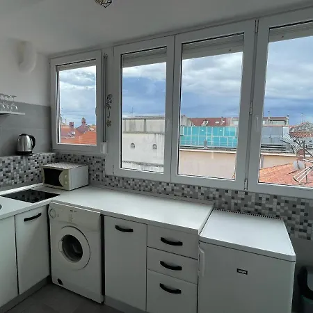Rooftop 107 Apartment *