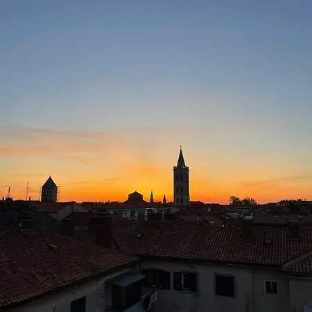Apartment Rooftop 107 *
